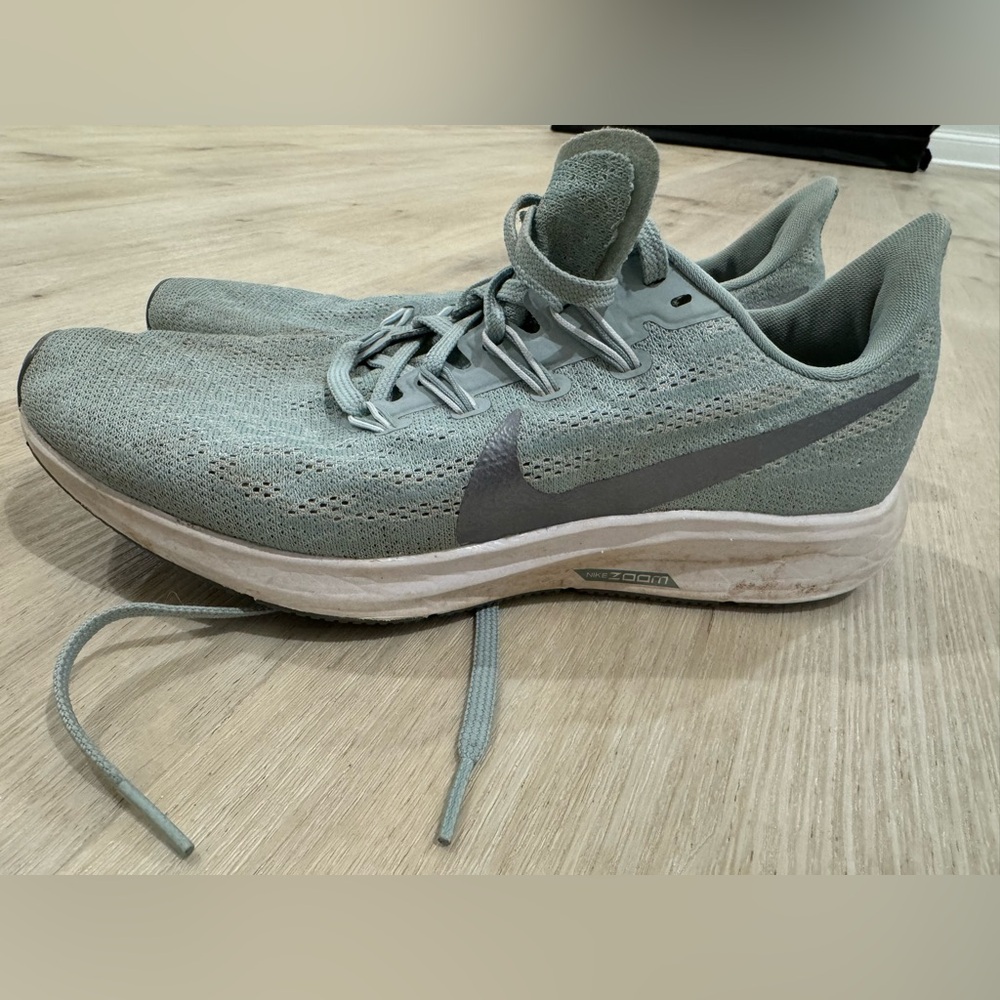 Nike Zoom women’s size 8.5